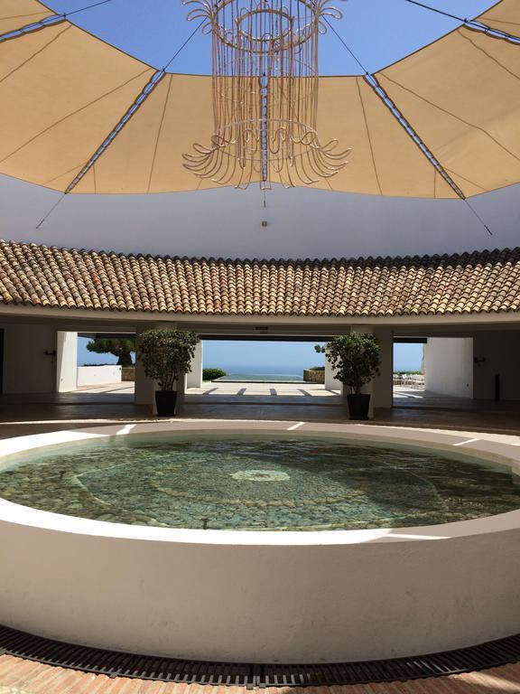Appartement Las Terrazas De Alcaidesa Luaran gambar