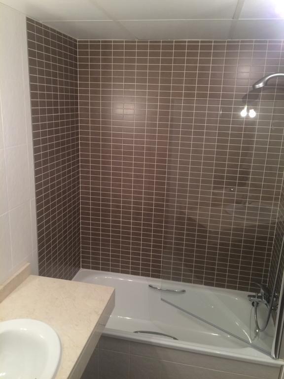 Appartement Las Terrazas De Alcaidesa Luaran gambar